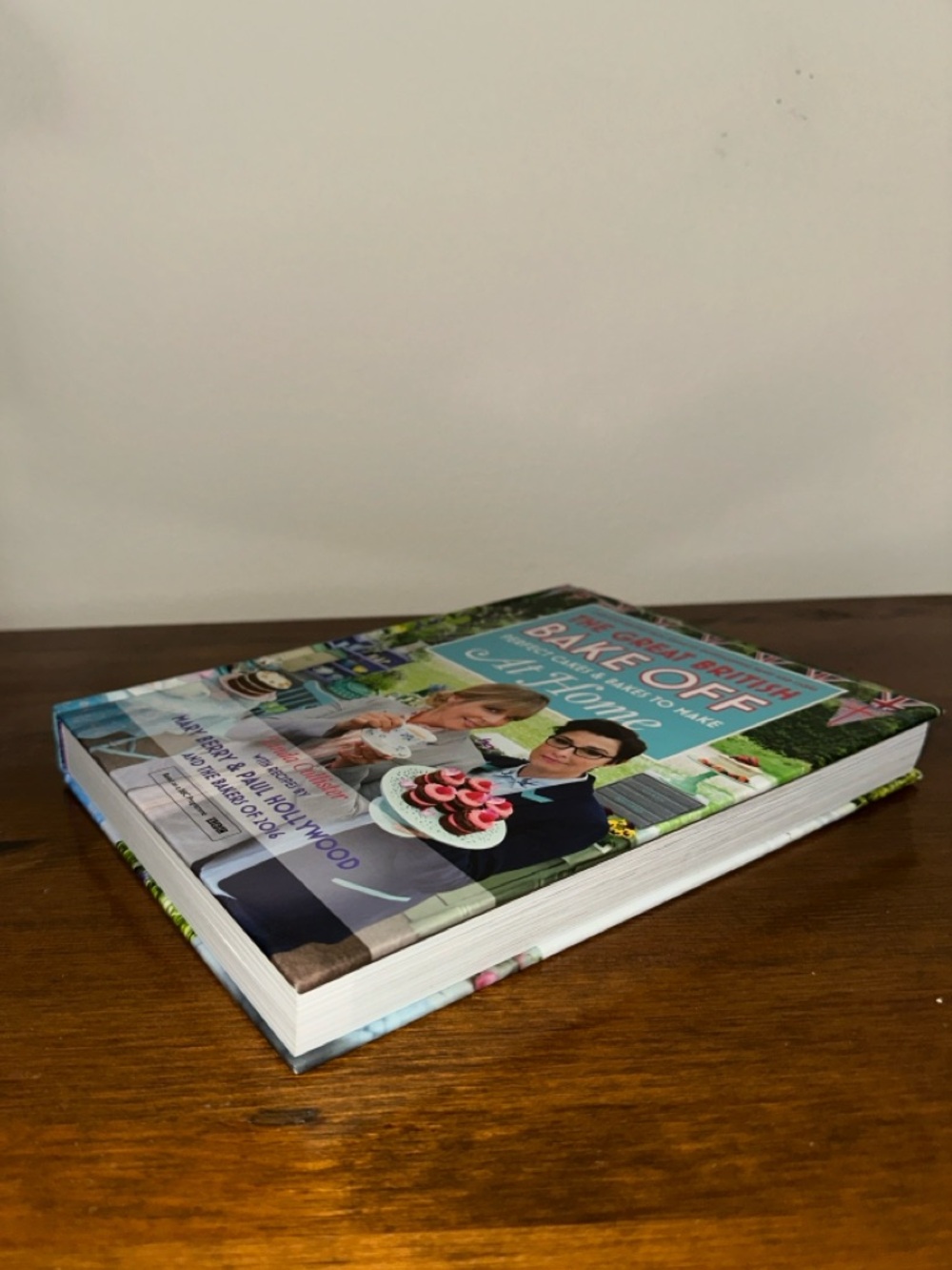 The Great British Bake Off cookbook - Picture 4 of 4